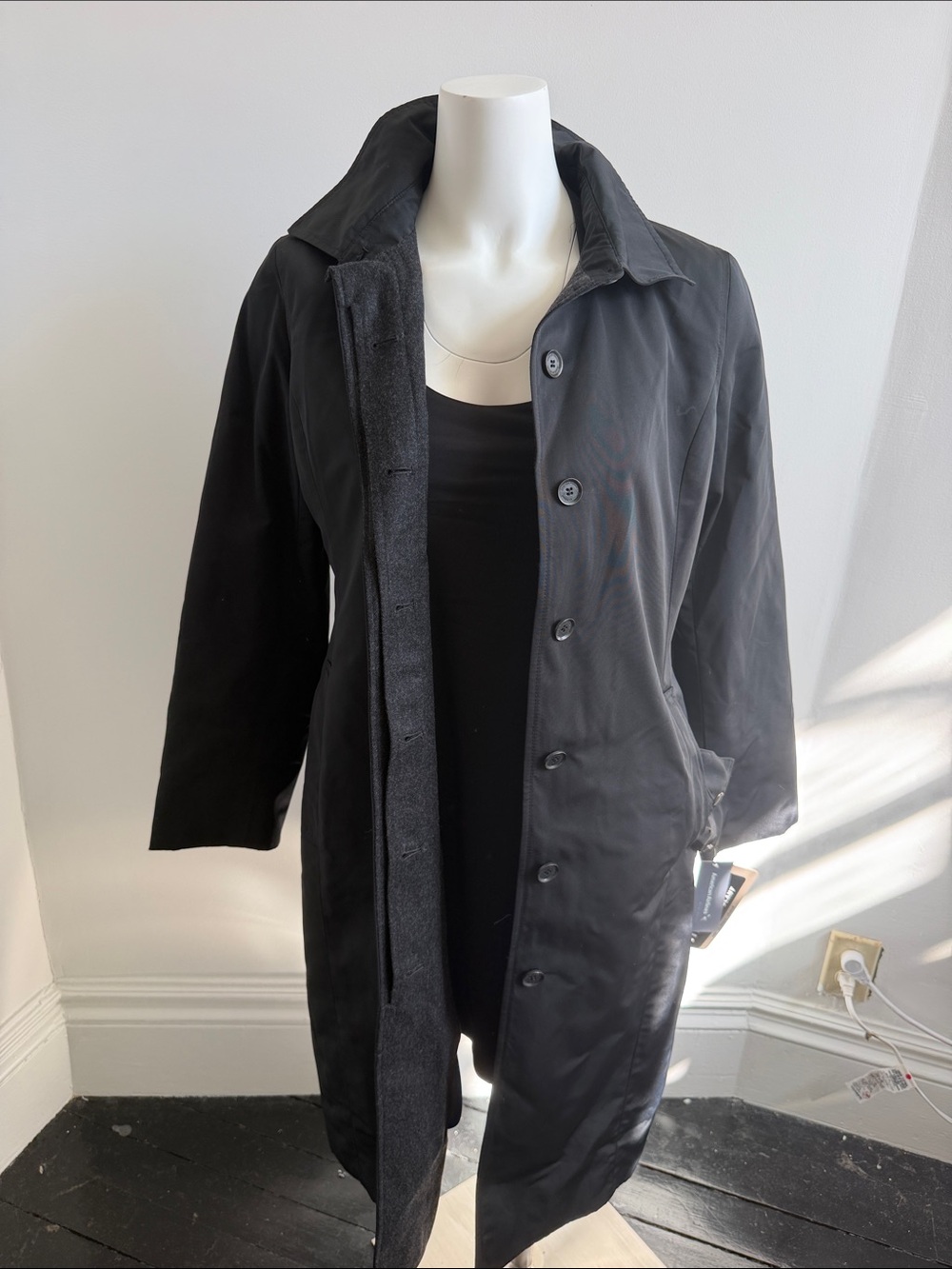 3M Thinsulate Men's Black Trench Coat with Button Front